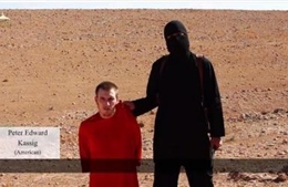 IS lại tung video hành quyết công dân Mỹ