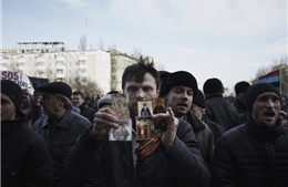 Chuyến du lịch cắt qua cuộc khủng hoảng Ukraine