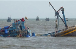 9 thủy thủ Việt Nam gặp nạn được đưa về nước