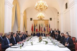 EU kéo dài việc tạm ngừng một số biện pháp trừng phạt Iran 