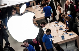 Apple - doanh nghiệp đầu tiên có giá trị vốn hóa trên 700 tỷ USD 