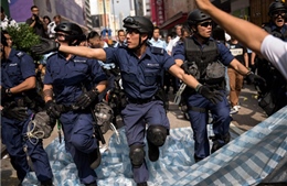 Hong Kong: Bạo lực bùng phát trở lại ở Mong Kok