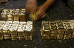 Người Thụy Sĩ từ chối giữ vàng khiến giá tiếp tục giảm 