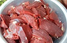 Hà Nội: Phát hiện 3.000 thùng thịt trâu không nhãn mác