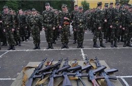 Rượu - ‘vũ khí hủy diệt hàng loạt’ quân đội Ukraine ở Donbass