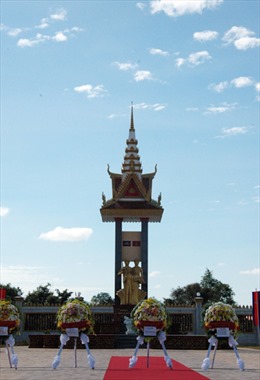 Khánh thành tượng đài anh hùng liệt sỹ Campuchia - Việt Nam 