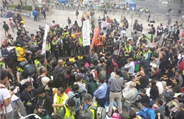 Giải tán biểu tình ở Hong Kong chậm hơn dự kiến