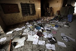 Cảnh tượng kinh hoàng bên trong ngôi trường bị Taliban thảm sát 