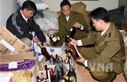 Hà Nội thu giữ 61 thùng rượu ngoại nhập lậu