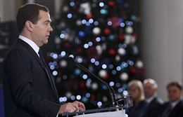 Thủ tướng Medvedev lo ngại về kỳ nghỉ Năm mới kéo dài 