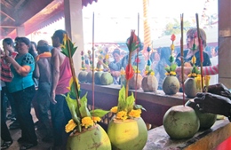 Lễ hội Thăk Kôông của người Khmer ở Sóc Trăng