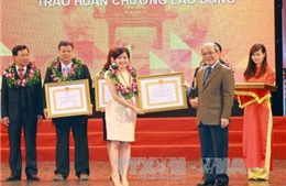 Chủ tịch Quốc hội Nguyễn Sinh Hùng dự &#39;Đêm Doanh nghiệp 2014&#39;