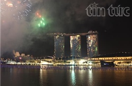 Tưng bừng pháo hoa chào Năm mới ở Singapore
