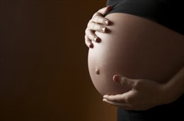 Mang thai hộ vì mục đích thương mại bị phạt từ 5 - 10 triệu đồng