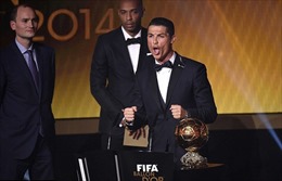Ronaldo lần thứ 2 liên tiếp giành Quả bóng vàng