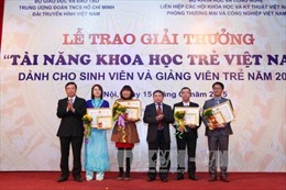 5 giảng viên được trao thưởng Tài năng khoa học trẻ