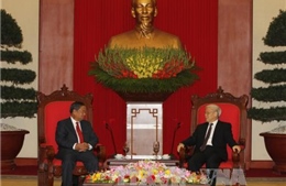 Tổng Bí thư tiếp Đoàn đại biểu cấp cao Lào 