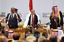 Phiến quân siết chặt thủ đô, Tổng thống Yemen từ chức 
