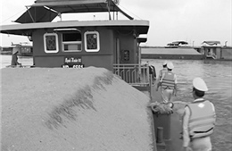 Nhức nhối nạn &#39;cát tặc&#39; ở Hà Nội - Bài 1: Bạch tuộc&#39; nơi đáy sông