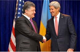 Mỹ cho Ukraine vay 2 tỷ USD, tiếp tục cảnh báo Nga