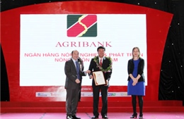 Agribank 5 năm liên tiếp nhận giải Top 10 VNR500