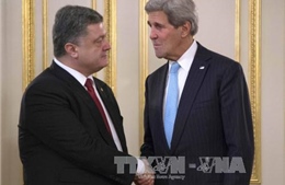 Ngoại trưởng Kerry xác nhận khả năng Mỹ cấp vũ khí cho Ukraine 