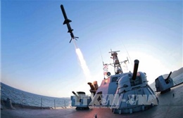 Triều Tiên phóng 5 quả tên lửa ra Biển Nhật Bản