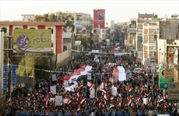 Biển người phản đối phiến quân Houthi tiếm quyền