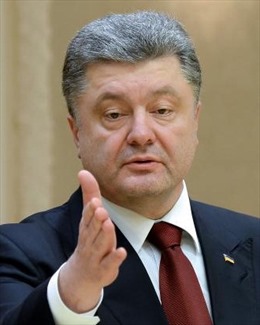  Tổng thống Poroshenko: Không có thỏa thuận vào về quyền tự trị