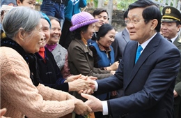 Chủ tịch nước tặng quà người nghèo tại Hưng Yên, Hà Nam