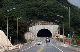Lào dự định mở đường hầm xuyên núi nối với Việt Nam 