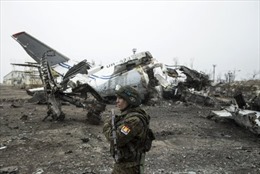 Cảnh hoang tàn tại sân bay Donetsk sau xung đột