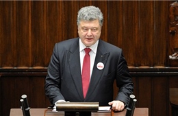 Tổng thống Ukraine ký ban hành luật phân quyền