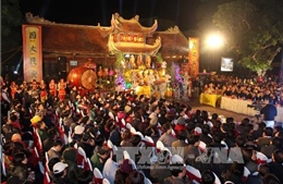 Phát 150 ngàn túi lương tại Lễ hội Đền Trần Thương- Hà Nam