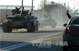 Lugansk đã rút toàn bộ vũ khí hạng nặng 