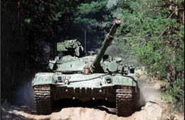 Ukraine bàn giao lô xe tăng mới cho quân đội 