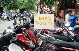 Loạn phí trông giữ xe