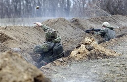 Nga chỉ trích Ukraine che đậy thông tin rút vũ khí hạng nặng 