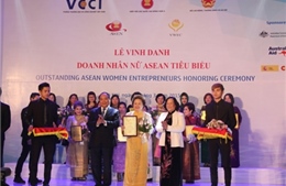 Lãnh đạo SeABank nhận Giải “Doanh nhân nữ ASEAN tiêu biểu”