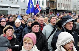 Dân Iceland biểu tình rầm rộ phản đối từ bỏ EU