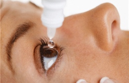 Lạm dụng thuốc nhỏ mắt dẫn đến mắc bệnh thiên đầu thống