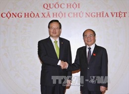 Chủ tịch Quốc hội Nguyễn Sinh Hùng hội đàm với Chủ tịch Quốc hội Hàn Quốc 