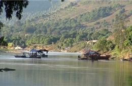 Cần xử lý tình trạng khai thác cát trái phép trên sông Krông Pắk