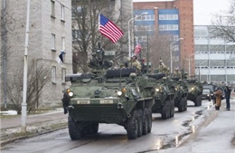 Xe tăng NATO diễu hành rầm rộ từ Estonia về Đức