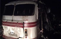 Xe buýt trúng mìn ở Đông Ukraine, hàng chục người thương vong 