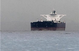 Iran đang tích trữ 30 triệu thùng dầu ngoài khơi