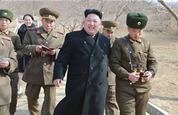 Ông Kim Jong Un giám sát phóng 4 tên lửa tầm ngắn