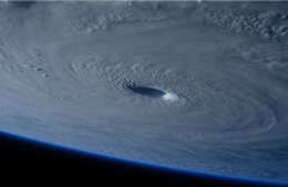 Philippines sơ tán khẩn tránh bão Maysak