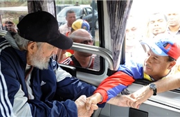 Lãnh tụ Fidel Castro xuất hiện trước công chúng lần đầu tiên sau 14 tháng
