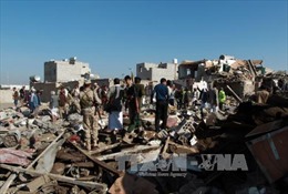 Liên quân Arab không kích ác liệt các mục tiêu Houthi